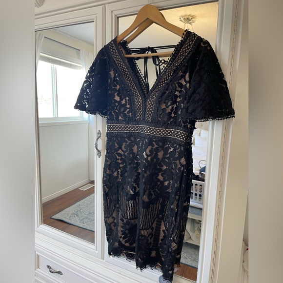 NWT Lace Dress from 1861 Boutique in Montreal - Size Medium - Picture 10 of 16